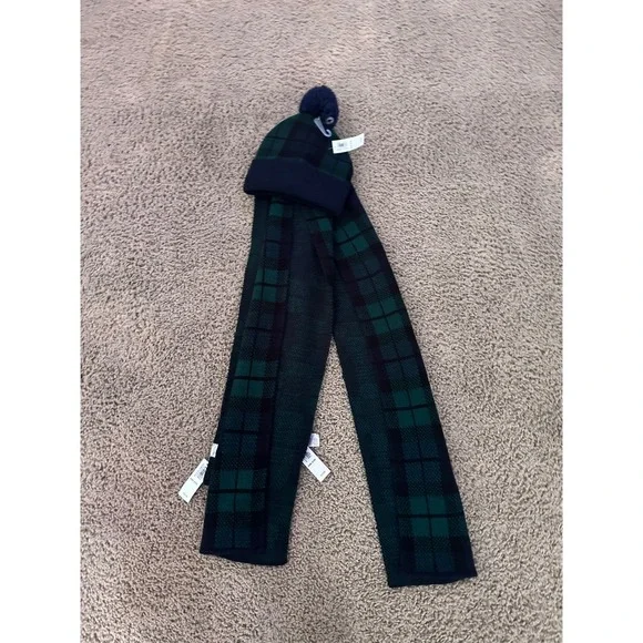 New Old Navy Plaid Hat and Scarf Set Green Blue One Size NWT winter - Picture 7 of 7